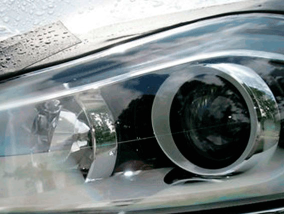<h5>A close-up of the headlamp under investigation </h5><p>The headlamp CAD and FEM models and a close-up of its internal flow under operating conditions</p>